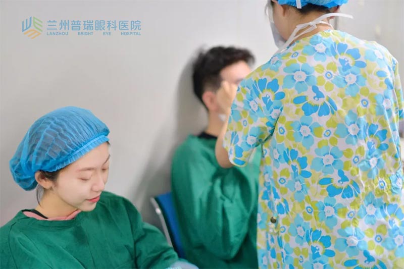 【摘鏡體驗(yàn)官】Hi1048女主播婉玉成功摘鏡，術(shù)后視力1.2