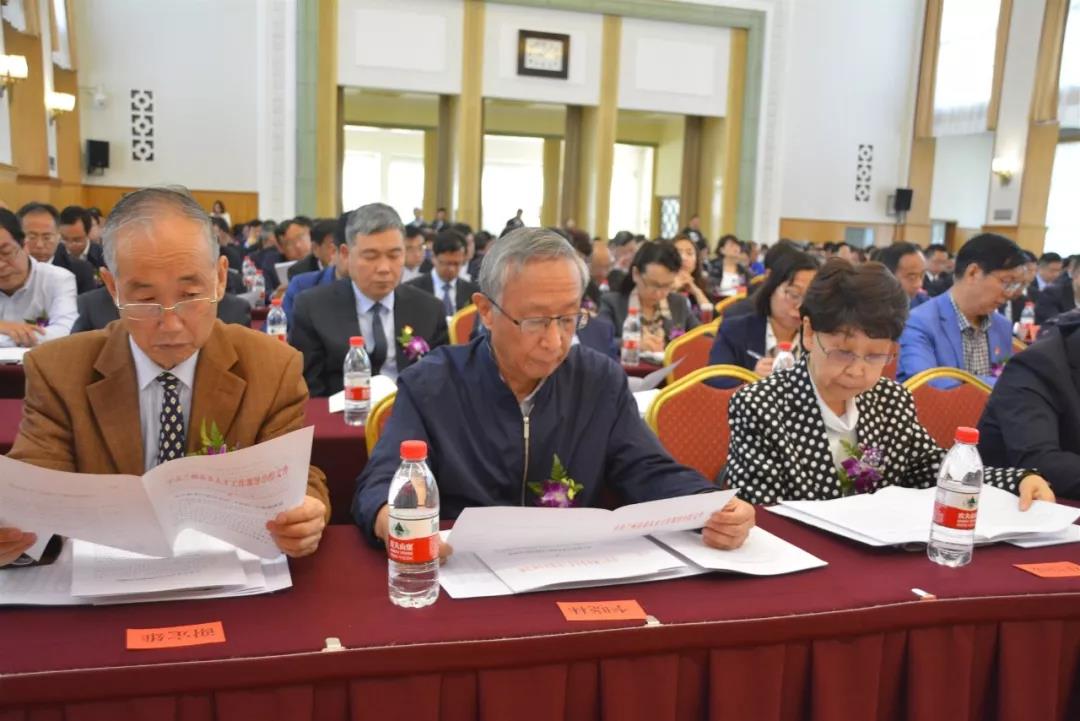 蘭州市人才工作會議召開，普瑞眼科專家喜獲殊榮