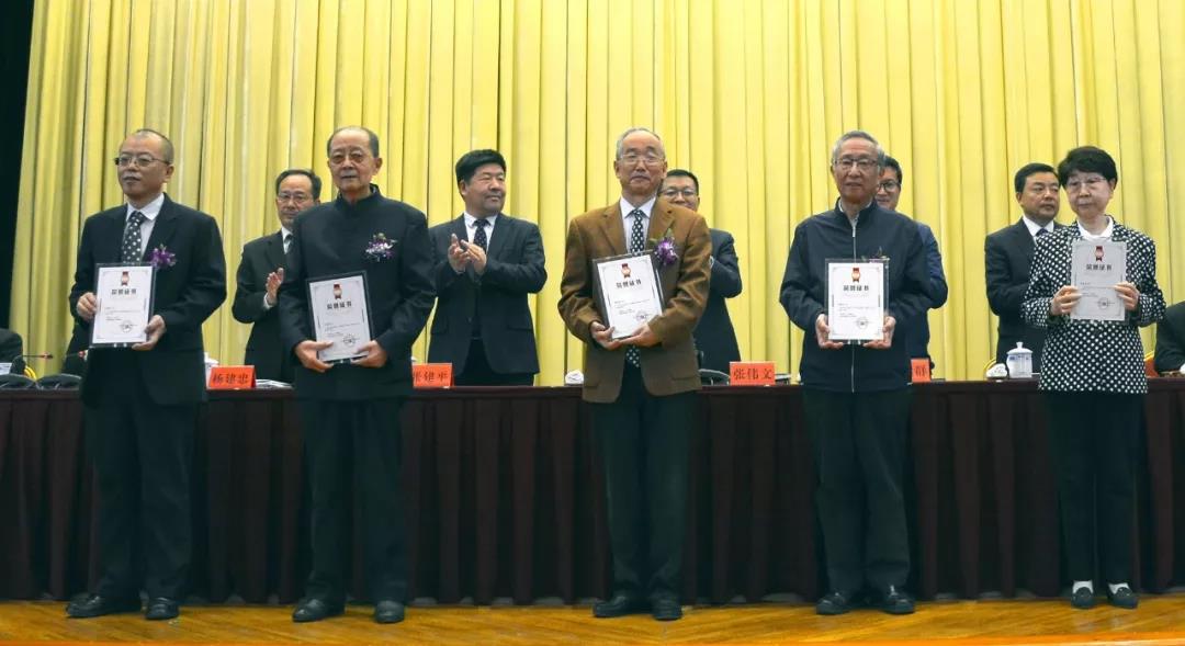 蘭州市人才工作會議召開，普瑞眼科專家喜獲殊榮